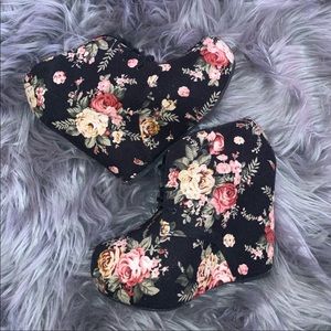 ✨Flower Wedges ✨